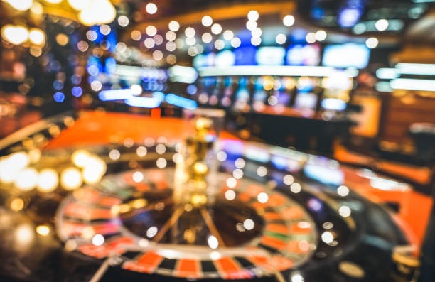 owl 138 slot Dealer And Wheel
